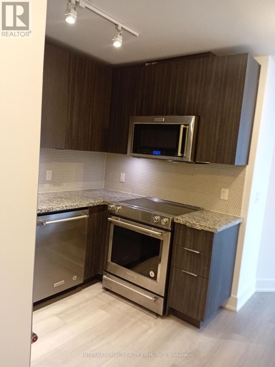 816 - 30 Shore Breeze Drive, Toronto, Ontario  M8V 0J1 - Photo 4 - W12632458