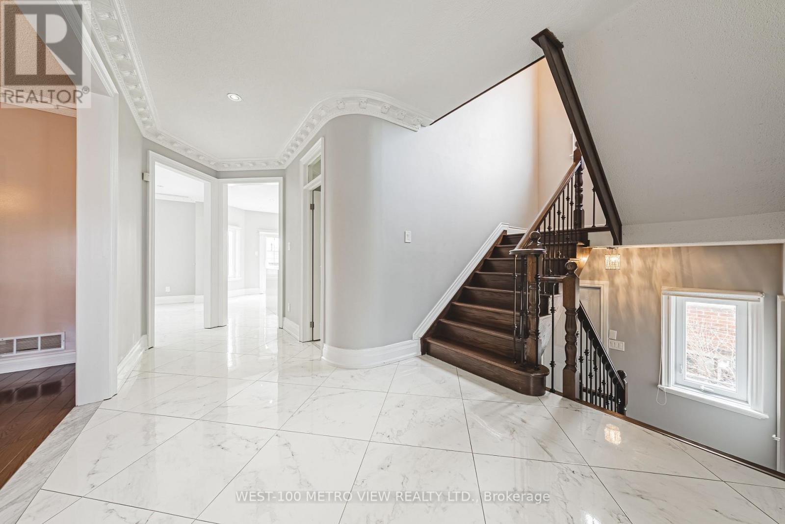 589 Glen Park Avenue, Toronto, Ontario  M6B 2G4 - Photo 12 - W12632460