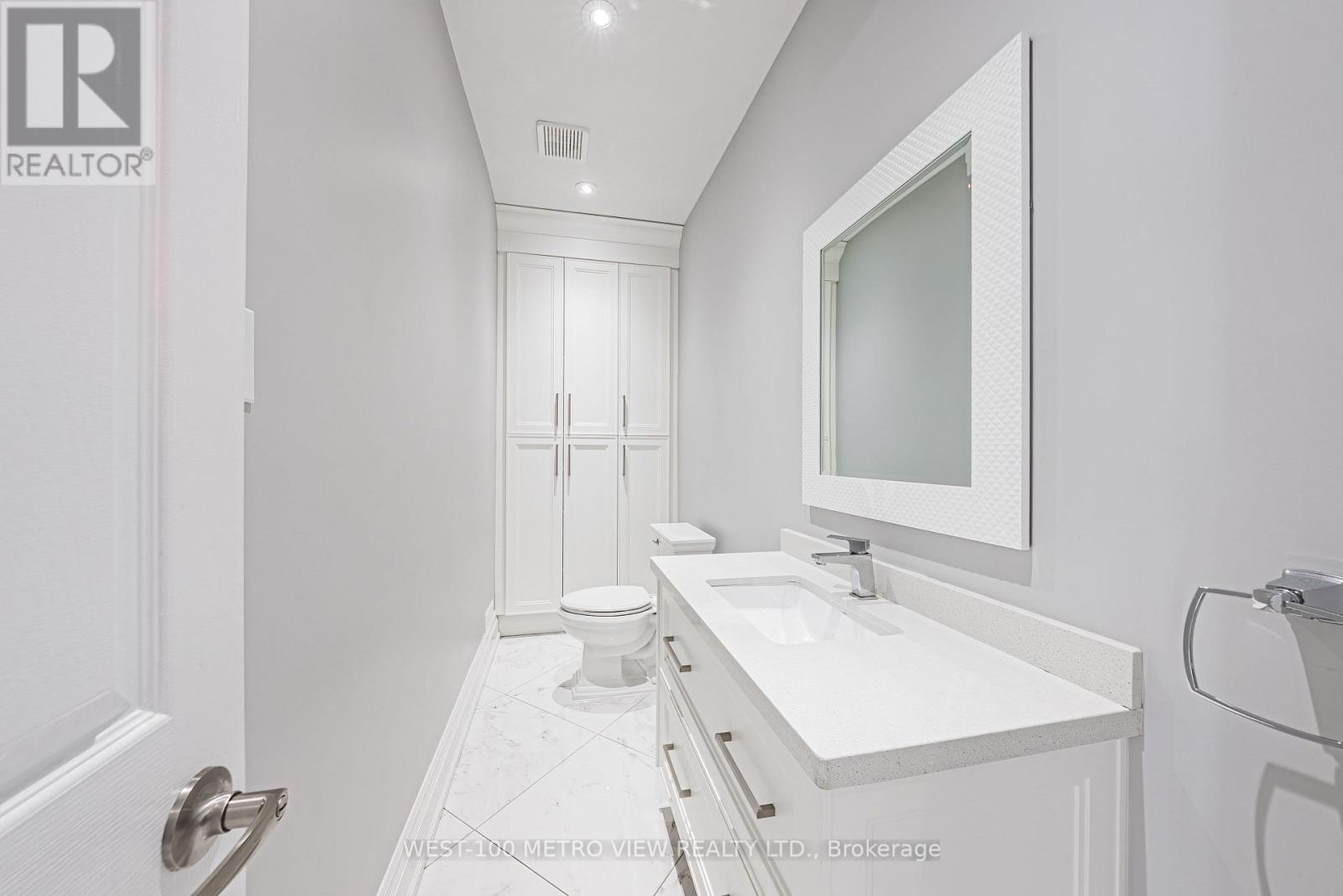 589 Glen Park Avenue, Toronto, Ontario  M6B 2G4 - Photo 16 - W12632460