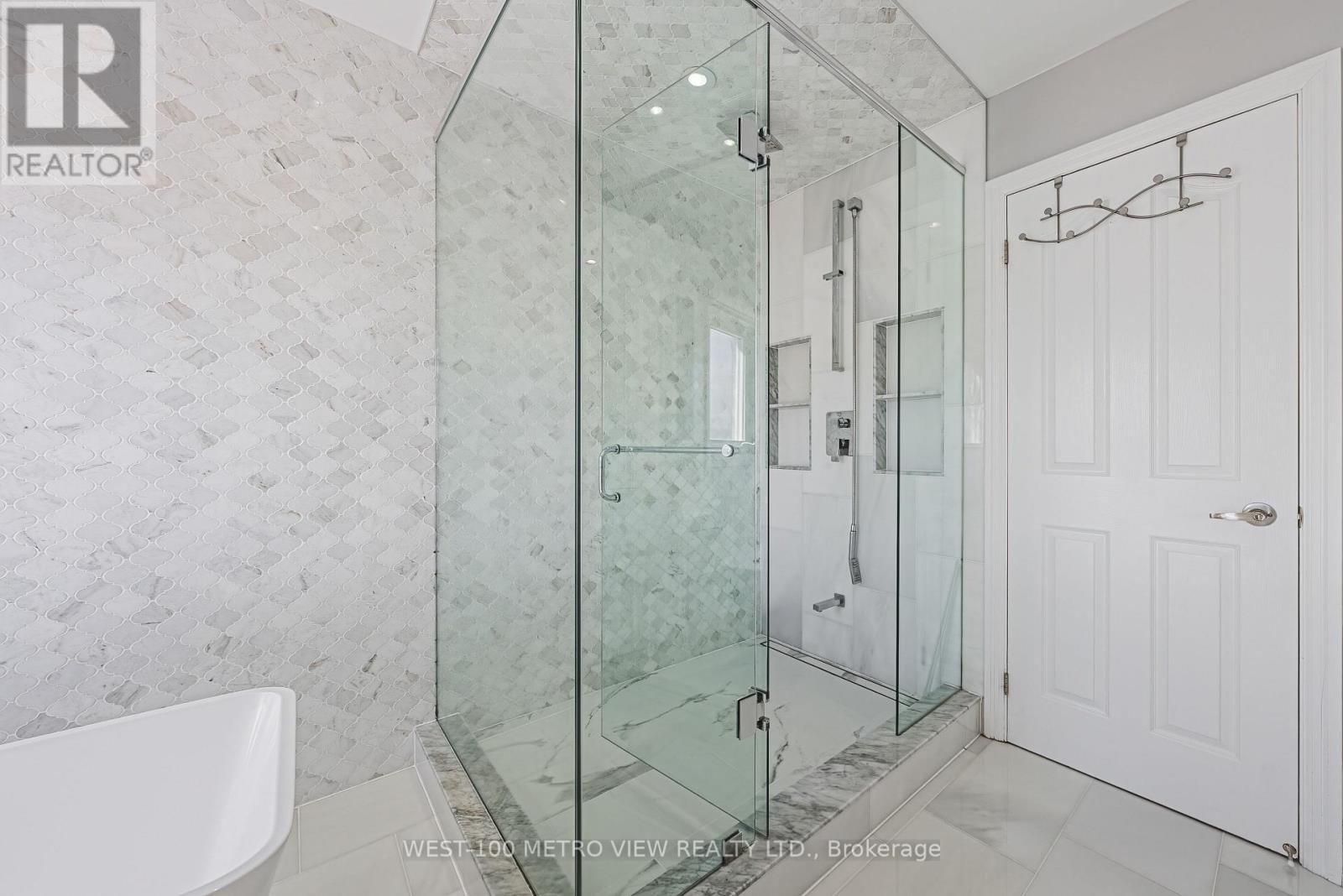 589 Glen Park Avenue, Toronto, Ontario  M6B 2G4 - Photo 18 - W12632460