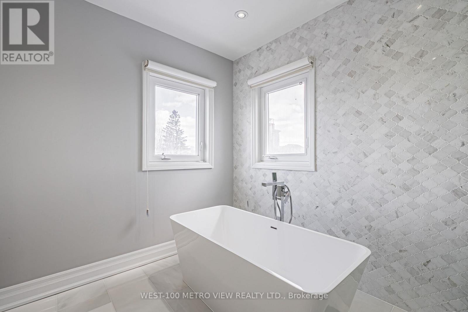 589 Glen Park Avenue, Toronto, Ontario  M6B 2G4 - Photo 19 - W12632460