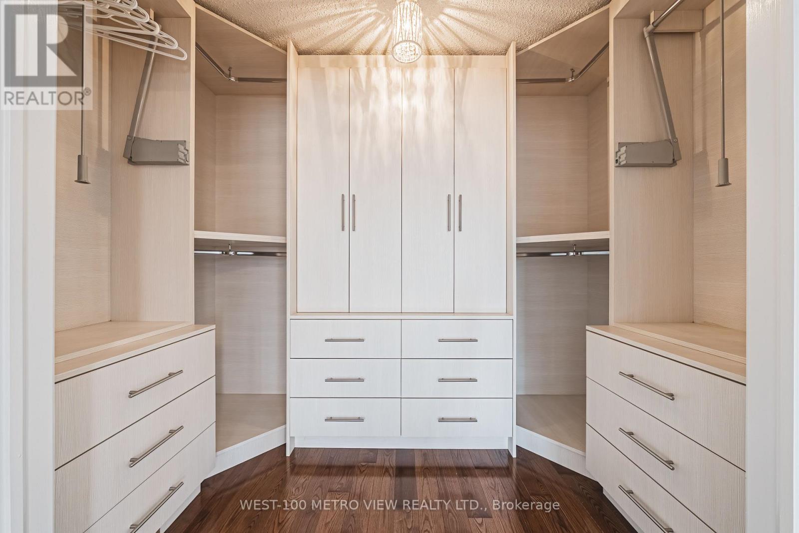 589 Glen Park Avenue, Toronto, Ontario  M6B 2G4 - Photo 20 - W12632460