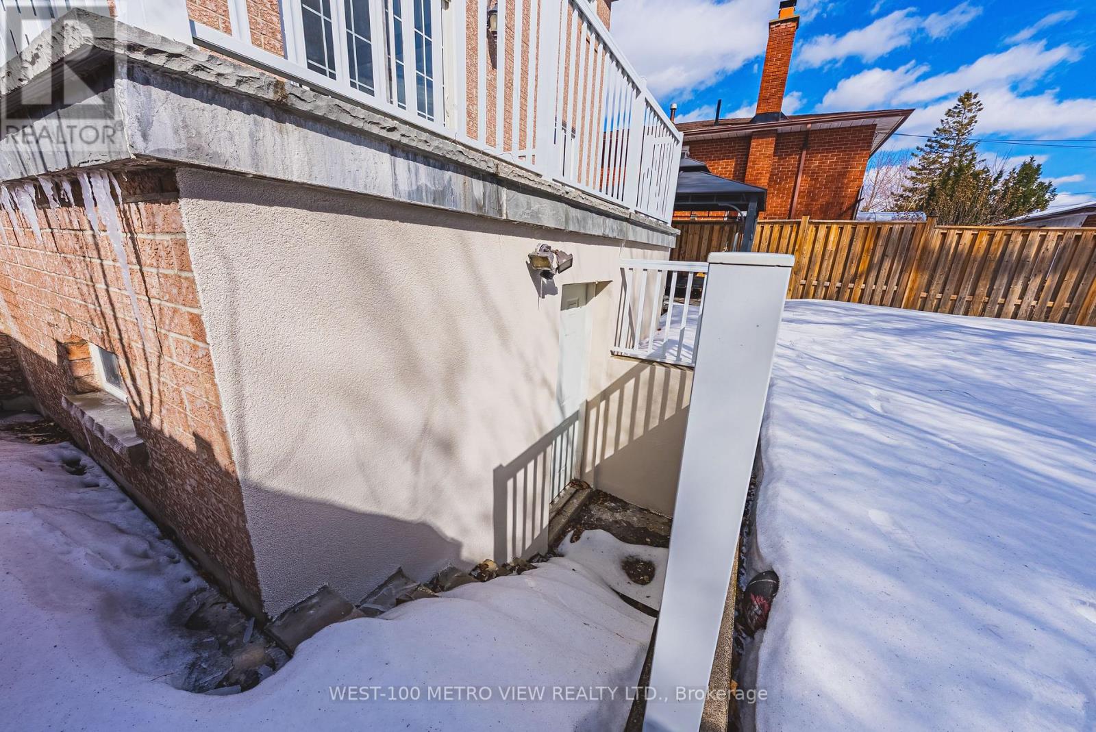 589 Glen Park Avenue, Toronto, Ontario  M6B 2G4 - Photo 23 - W12632460