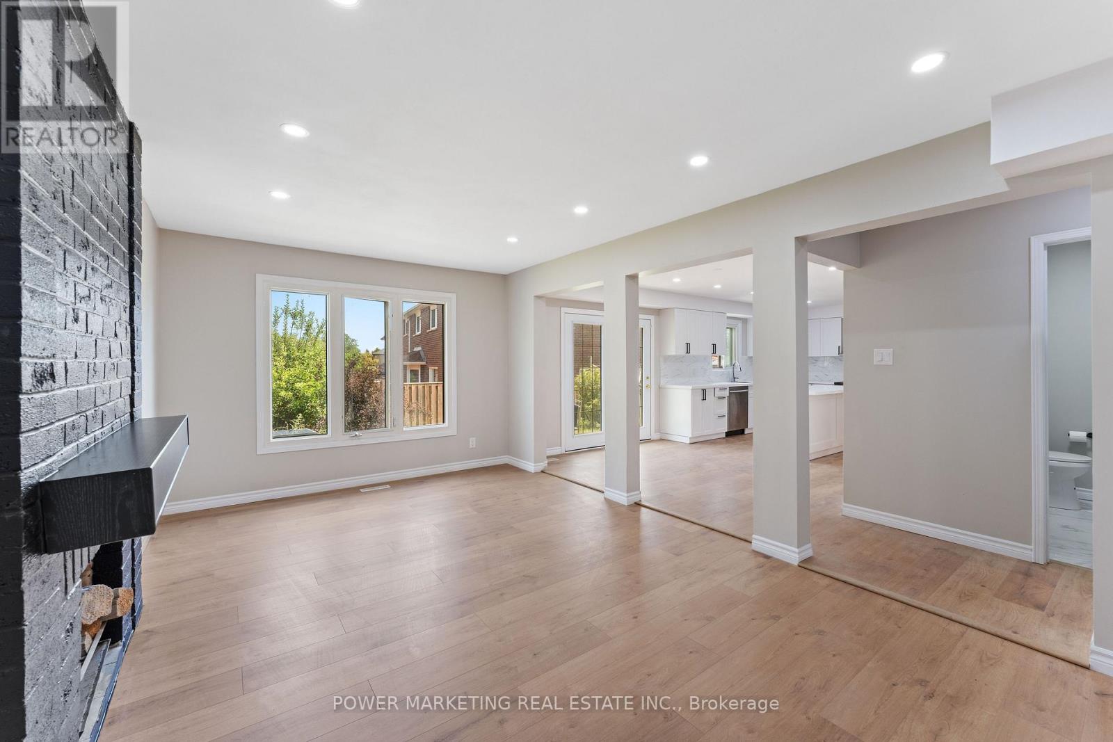 3 Newbury Crescent, Brampton, Ontario  L6S 5L7 - Photo 9 - W12632470