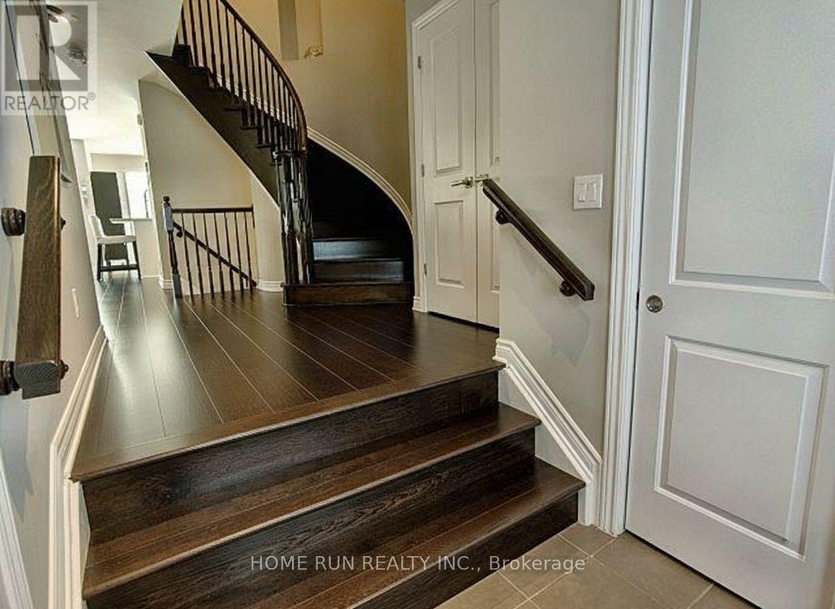 462 Brettonwood Ridge, Ottawa, Ontario  K2T 0K7 - Photo 2 - X12632474