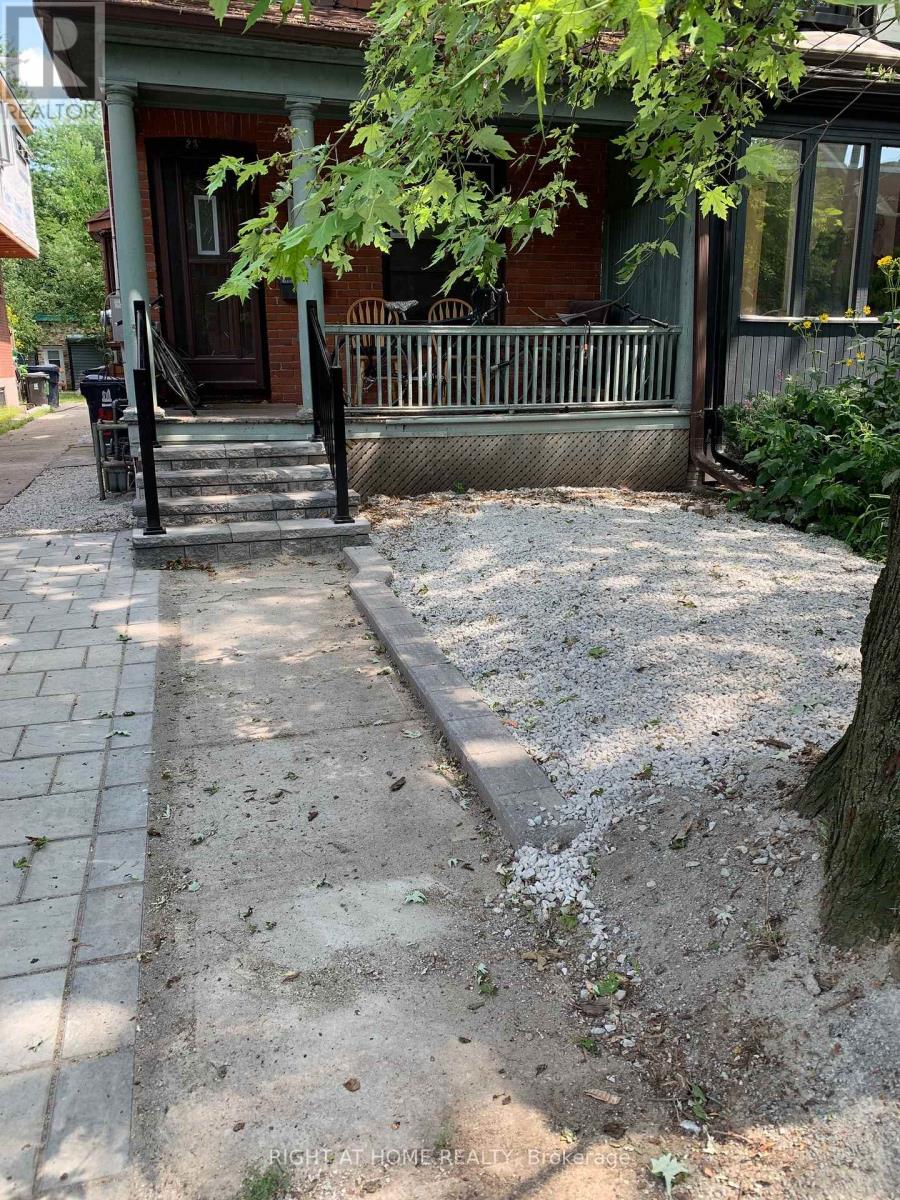 231 Albany Avenue, Toronto, Ontario  M5R 3C7 - Photo 11 - C12632472