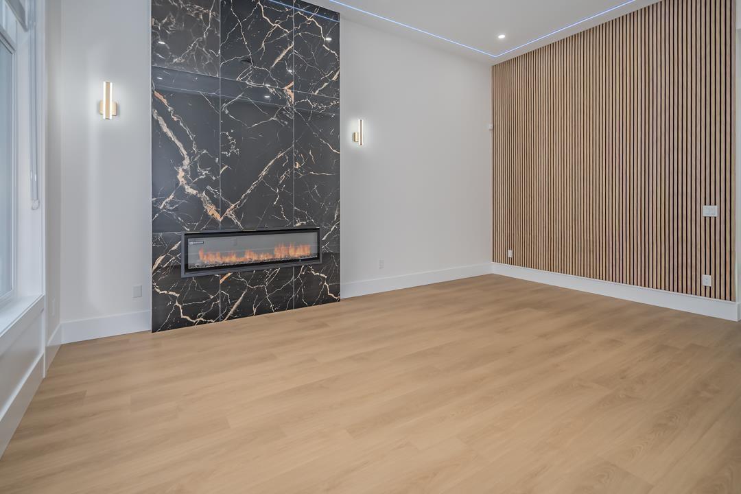 16935 0a Avenue, Surrey, British Columbia  V3Z 9N8 - Photo 3 - R3073808