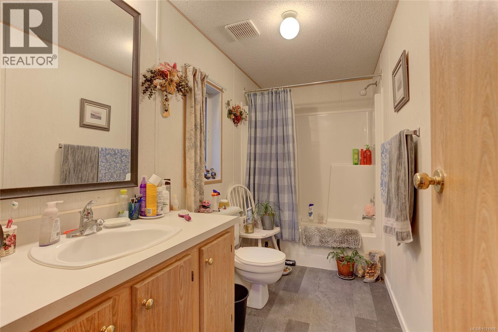 300 Lake Park Rd, Lake Cowichan, British Columbia V0R 2G0 - Photo 18 - 1021905