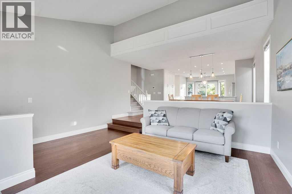 229 Wood Valley Place Sw, Calgary, Alberta  T2W 5X4 - Photo 6 - A2261875