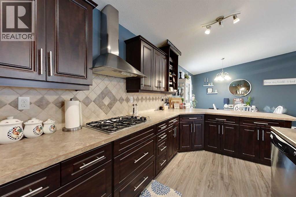 825 2 Avenue, Canyon Creek, Alberta T0G 0M0 - Photo 4 - A2267559