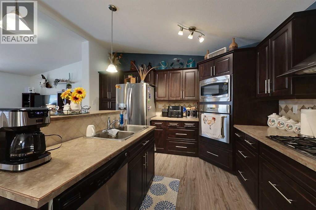 825 2 Avenue, Canyon Creek, Alberta T0G 0M0 - Photo 3 - A2267559