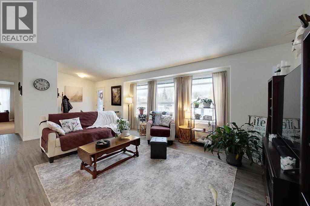 825 2 Avenue, Canyon Creek, Alberta T0G 0M0 - Photo 7 - A2267559