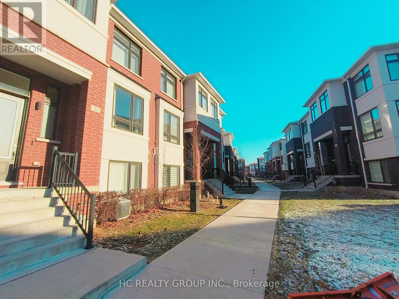 33 THOMAS ARMSTRONG LANE, Richmond Hill, Ontario