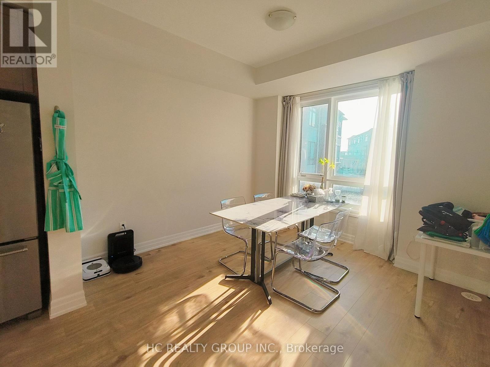 33 Thomas Armstrong Lane, Richmond Hill, Ontario  L4C 3E4 - Photo 4 - N12632490