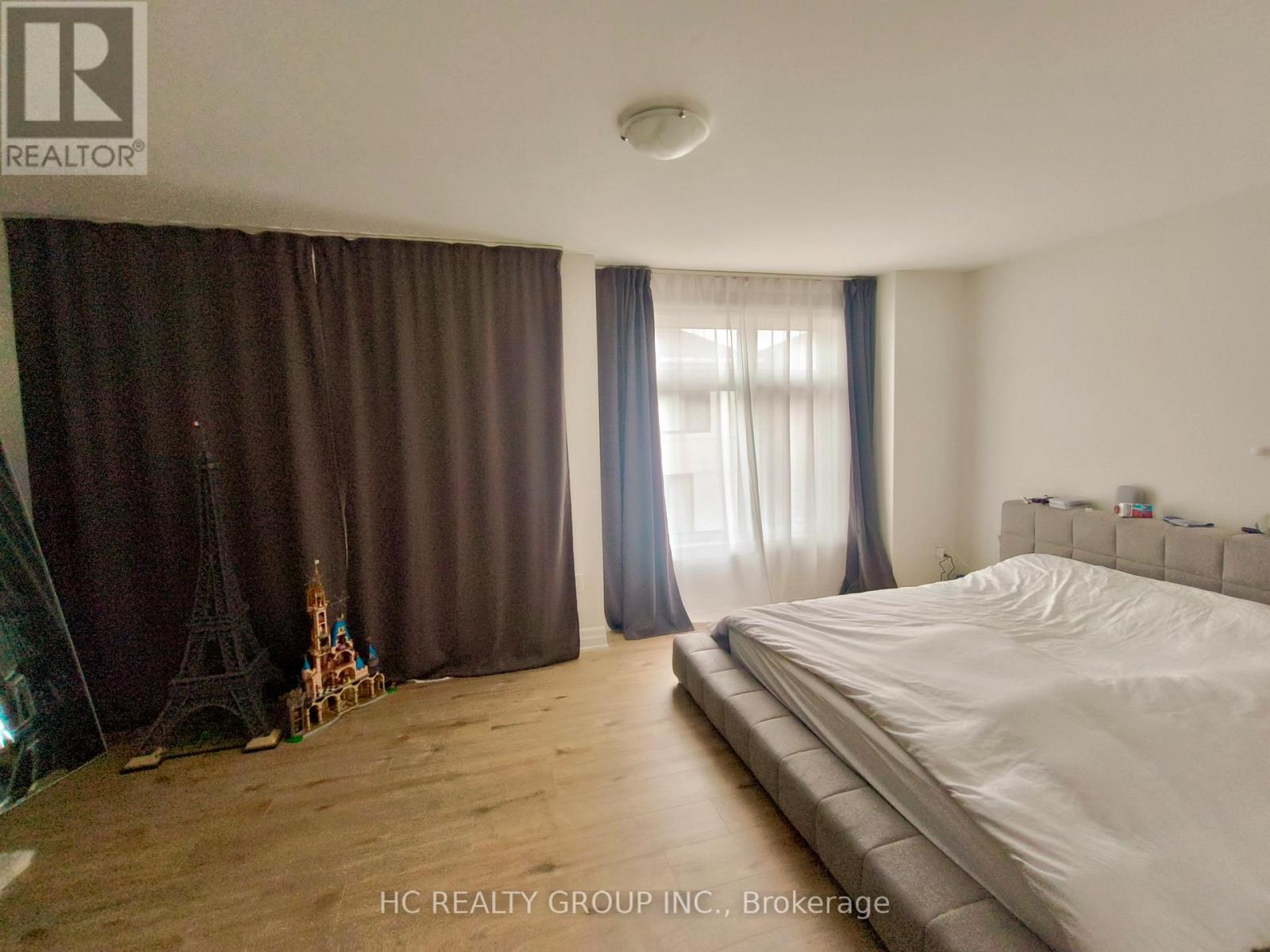 33 Thomas Armstrong Lane, Richmond Hill, Ontario  L4C 3E4 - Photo 5 - N12632490