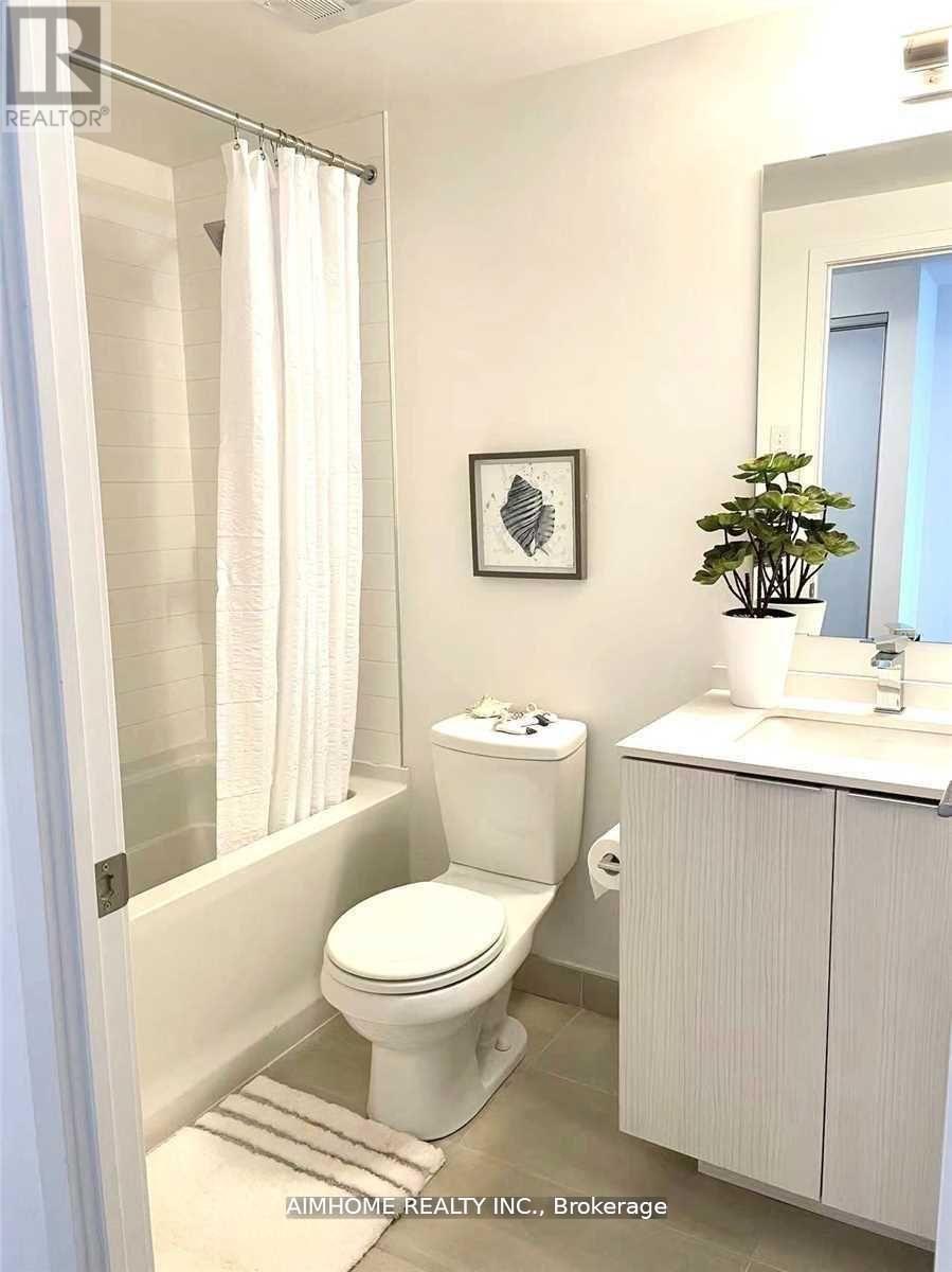 4011 - 11 Wellesley Street W, Toronto, Ontario  M4Y 0G4 - Photo 25 - C12632498