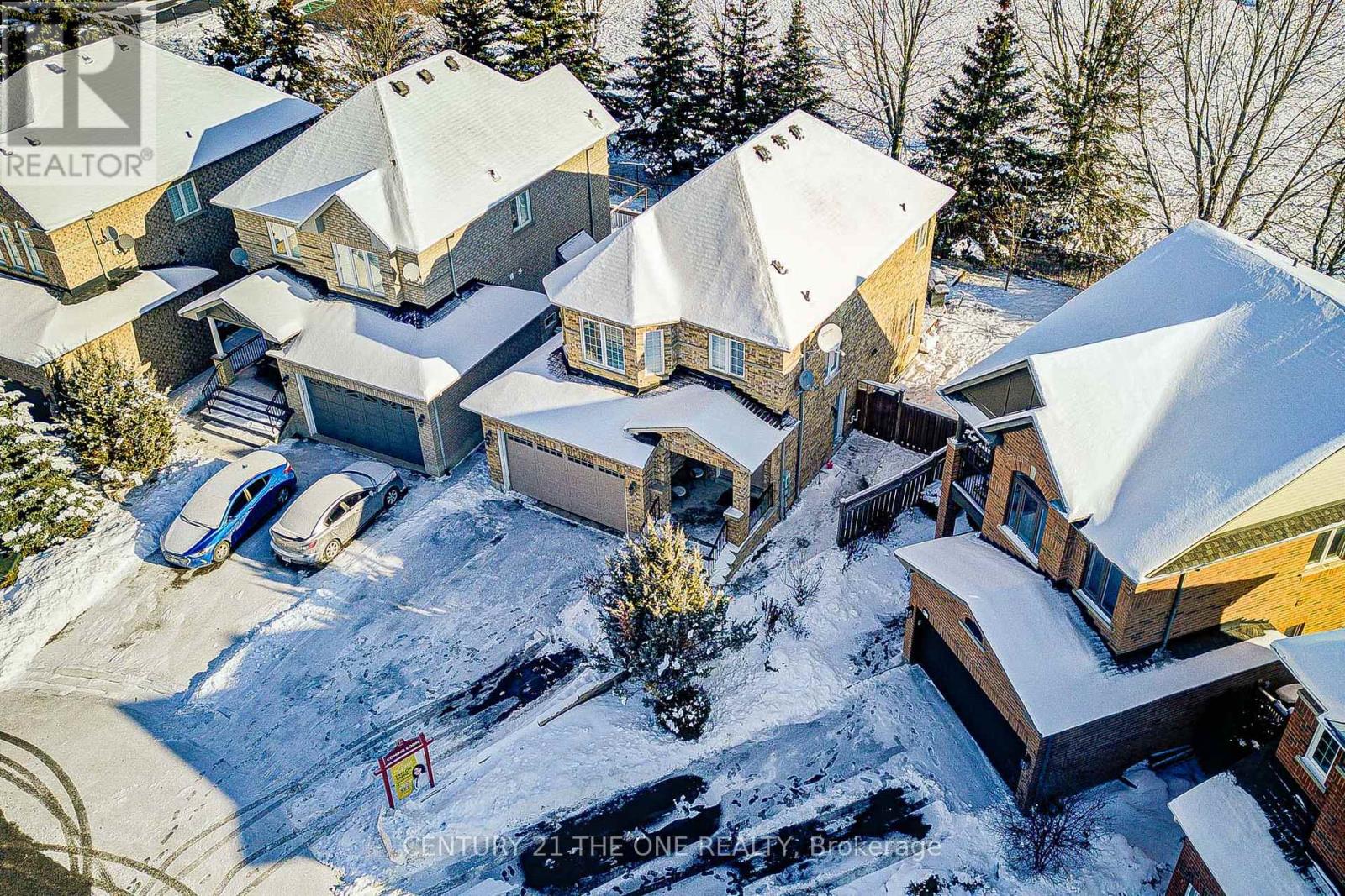 821 Walsh Court, Newmarket, Ontario  L3X 2V3 - Photo 2 - N12632506