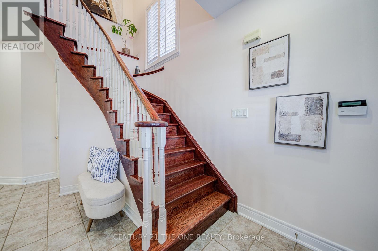 821 Walsh Court, Newmarket, Ontario  L3X 2V3 - Photo 6 - N12632506