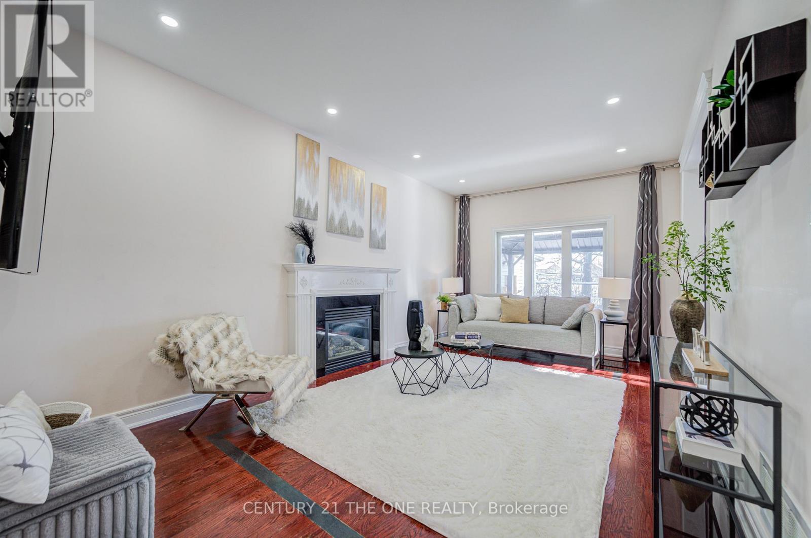 821 Walsh Court, Newmarket, Ontario  L3X 2V3 - Photo 7 - N12632506