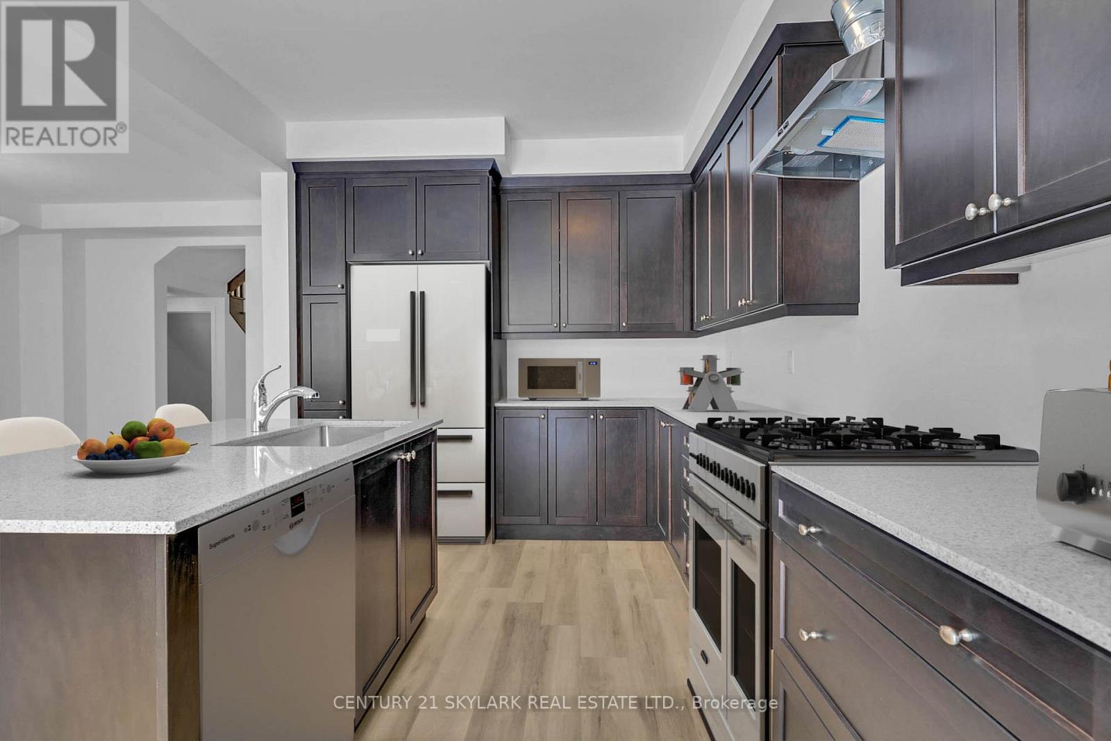 16 Ivory Road, Barrie, Ontario  L9J 0B7 - Photo 9 - S12632500