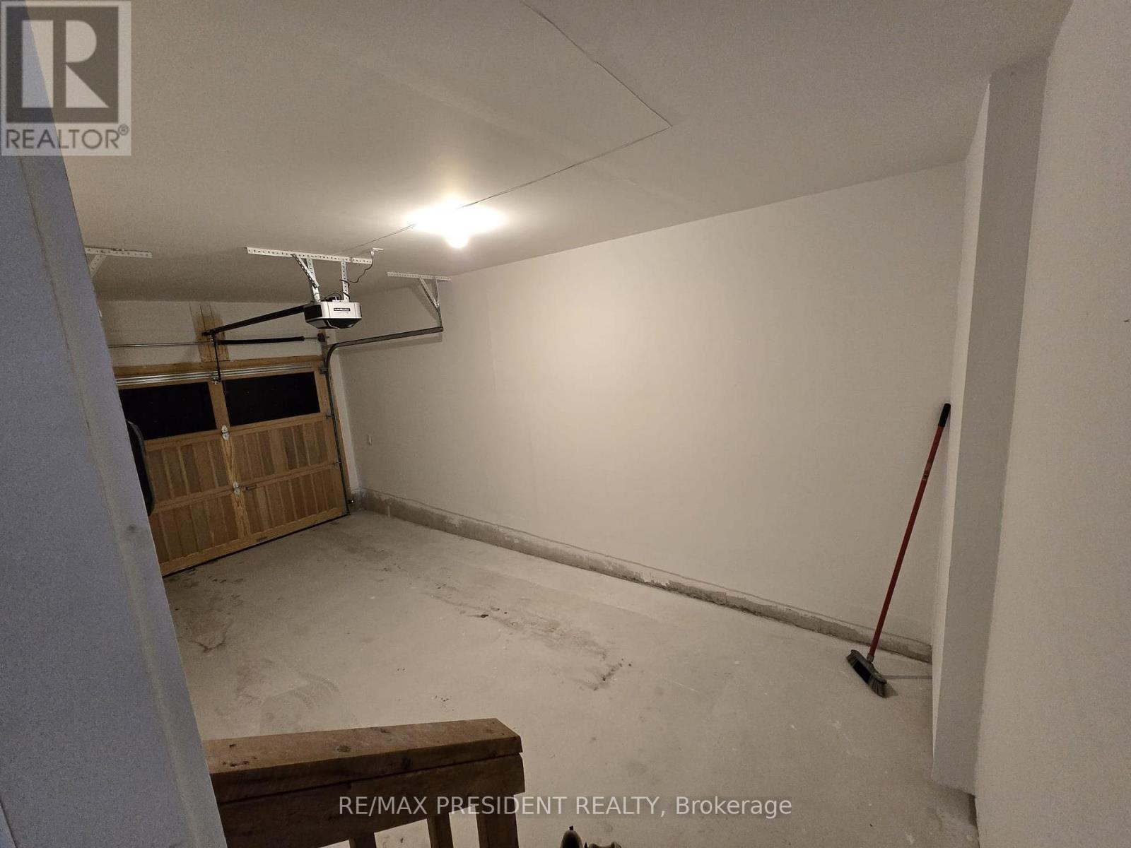 28 Seahorse Common, Cambridge, Ontario  N1R 5S2 - Photo 17 - X12632502