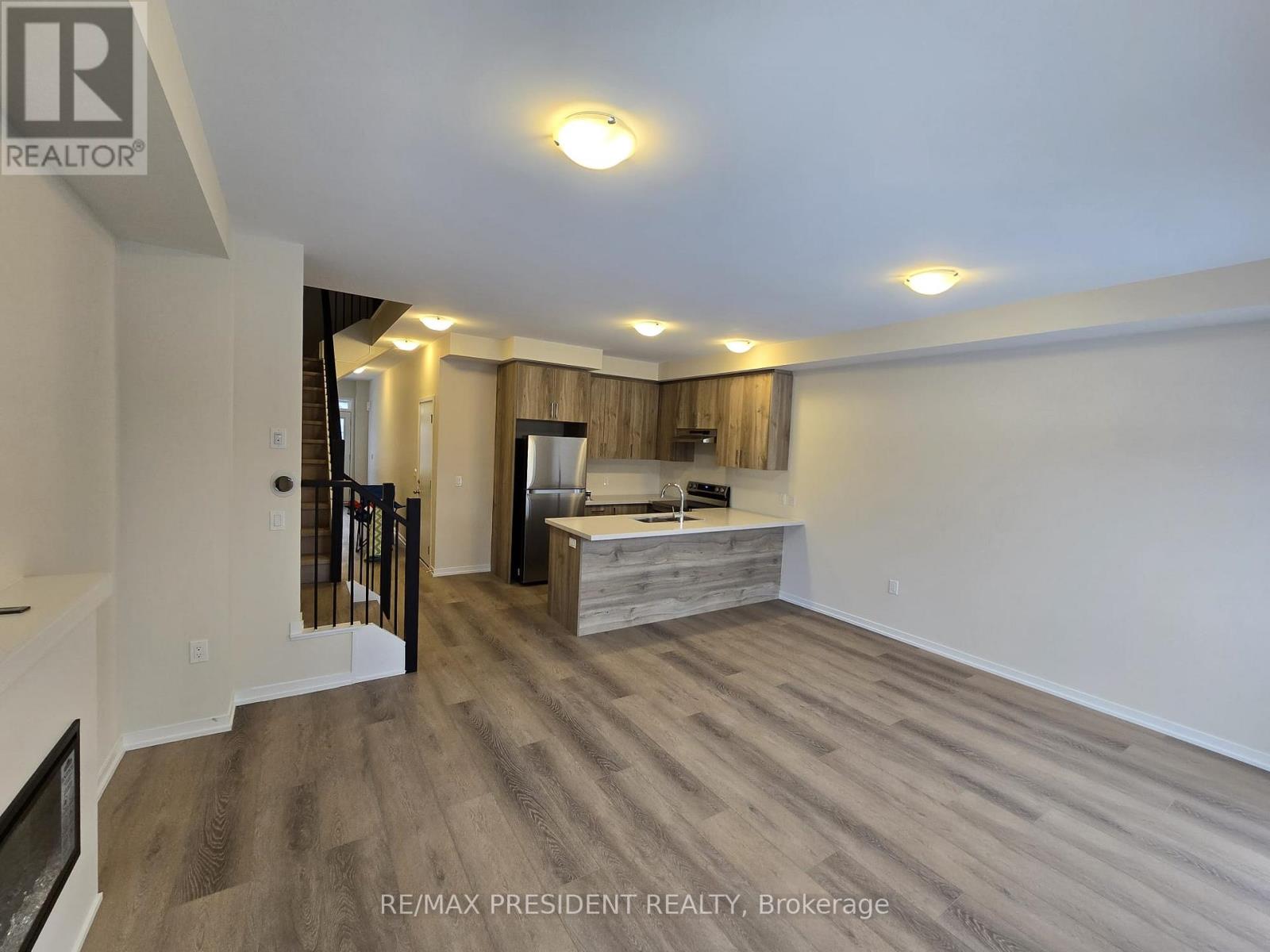 28 Seahorse Common, Cambridge, Ontario  N1R 5S2 - Photo 5 - X12632502