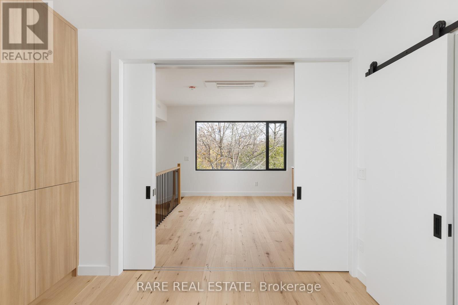 Laneway - 451 Montrose Avenue, Toronto, Ontario M6G 3H2 - Photo 15 - C12632520