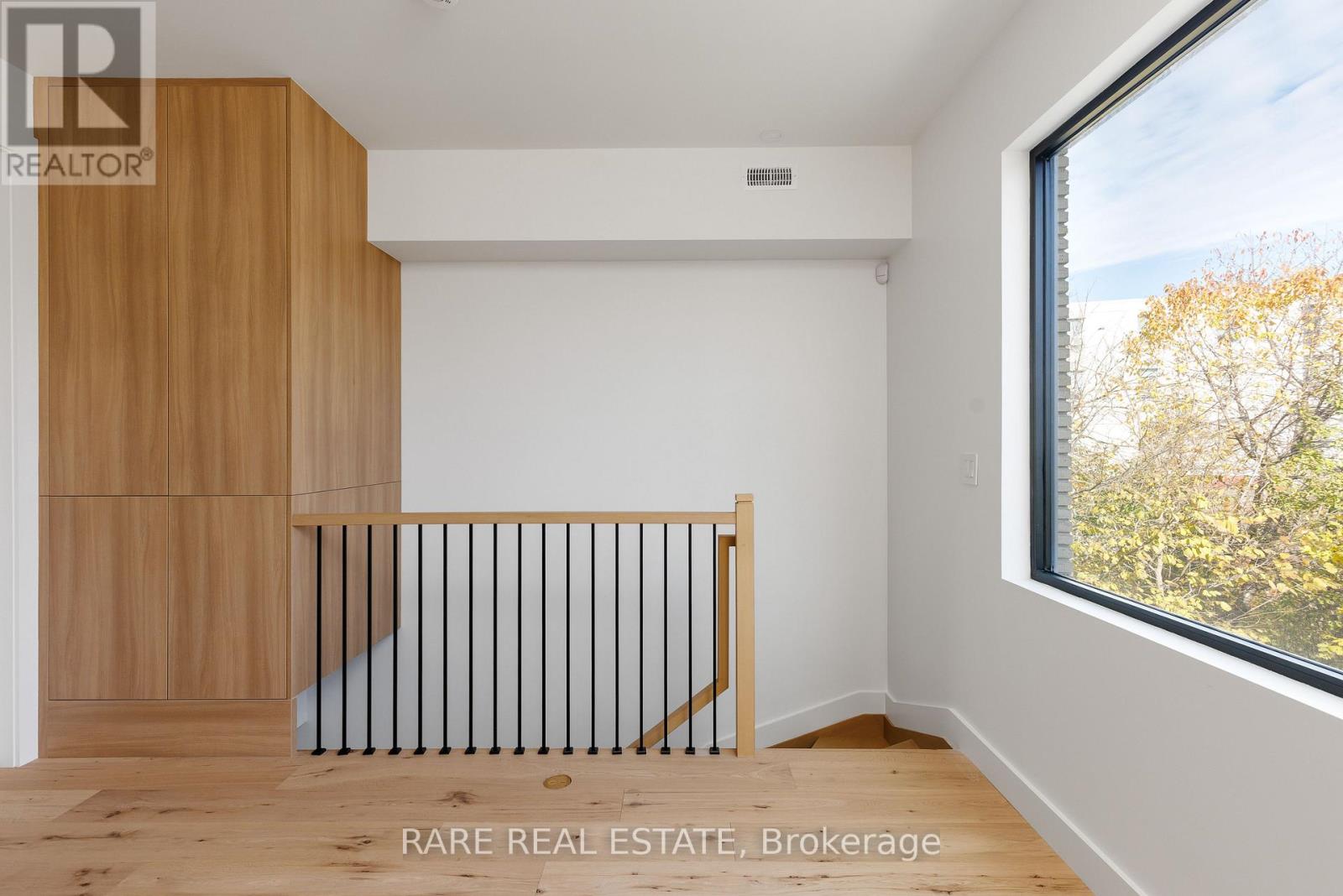 Laneway - 451 Montrose Avenue, Toronto, Ontario M6G 3H2 - Photo 6 - C12632520