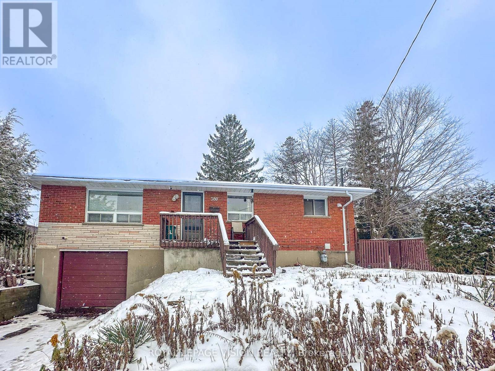 MAIN FLOOR - 380 ARBOR COURT, Oshawa, Ontario