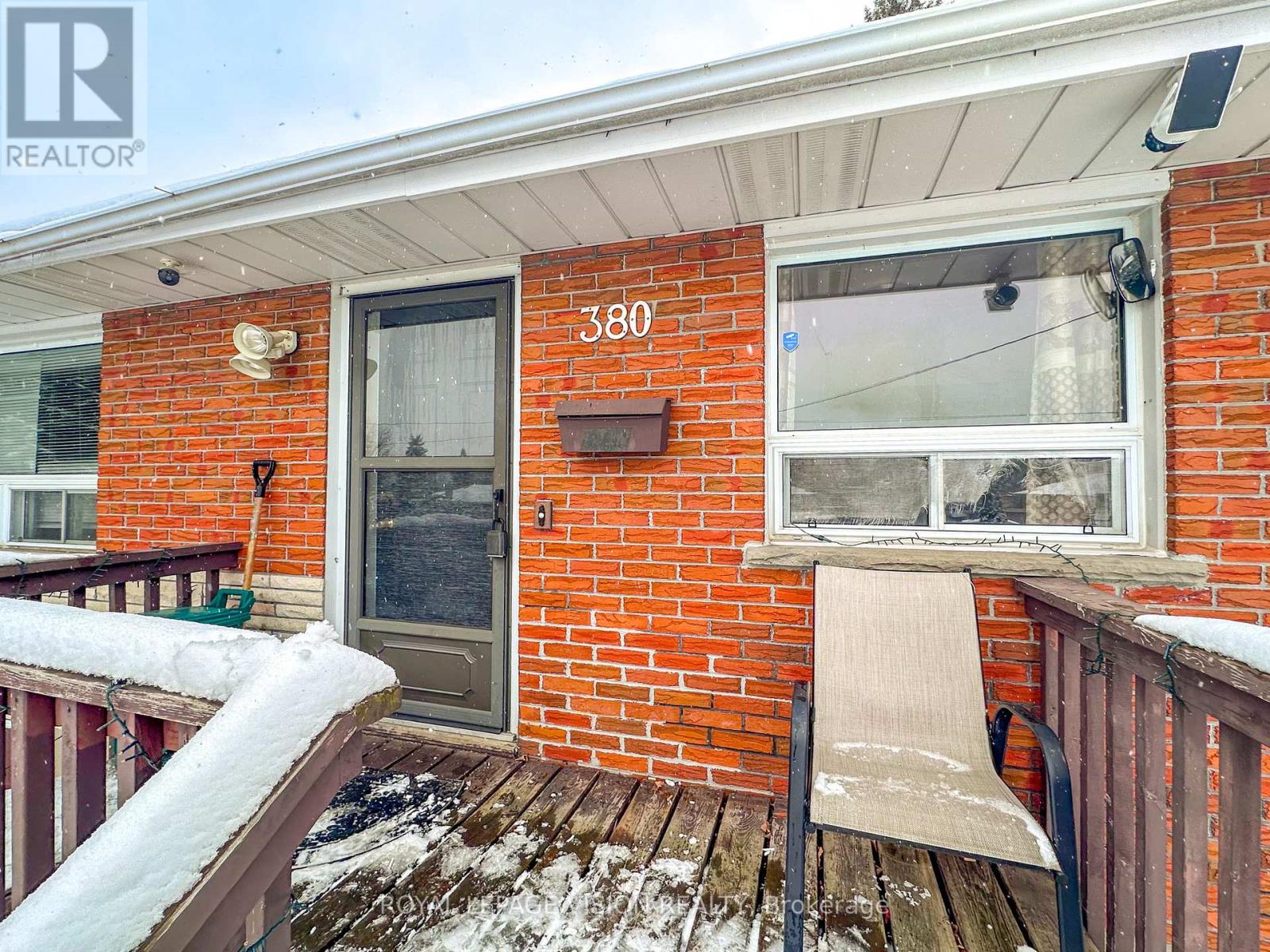 Main Floor - 380 Arbor Court, Oshawa, Ontario  L1J 3G4 - Photo 4 - E12632512