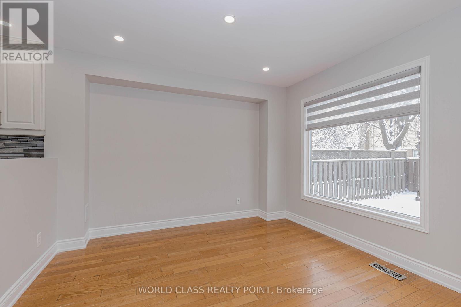 4 Dafoe Crescent, Brampton, Ontario L6Y 2L2 - Photo 10 - W12632522