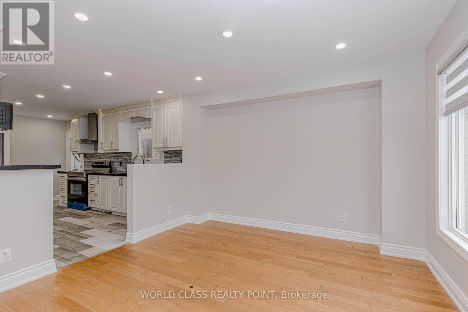 4 Dafoe Crescent, Brampton, Ontario L6Y 2L2 - Photo 9 - W12632522