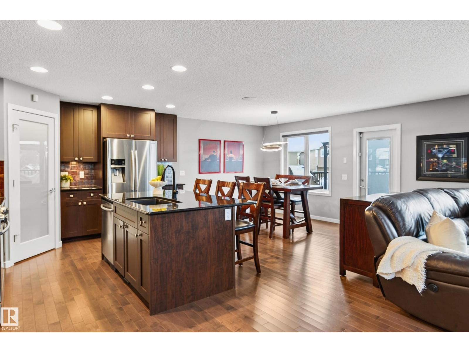 21711 85 AV NW, Edmonton, Alberta