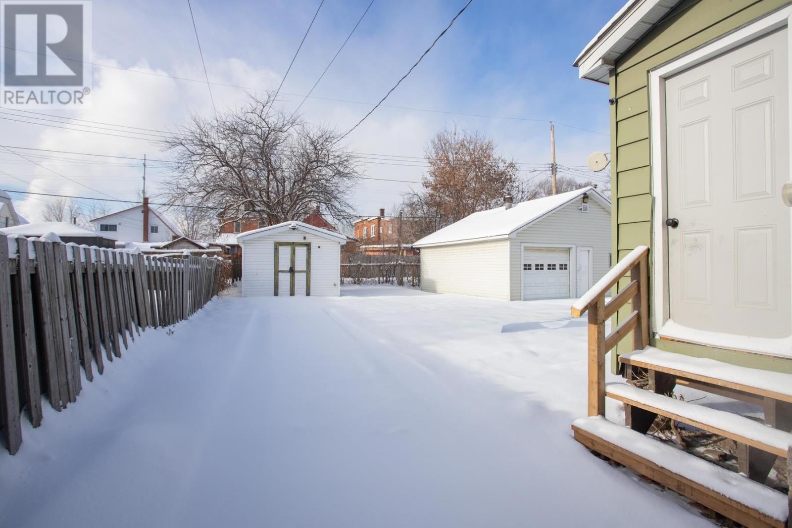 223 Beverley St, Sault Ste. Marie, Ontario P6A 1S1 - Photo 5 - SM253422