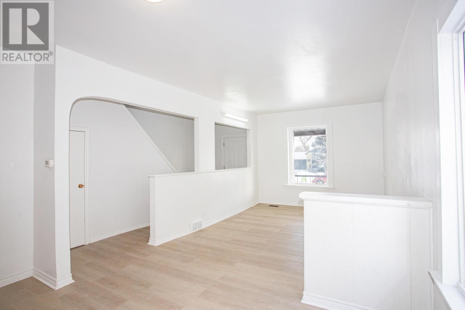 223 Beverley St, Sault Ste. Marie, Ontario P6A 1S1 - Photo 7 - SM253422