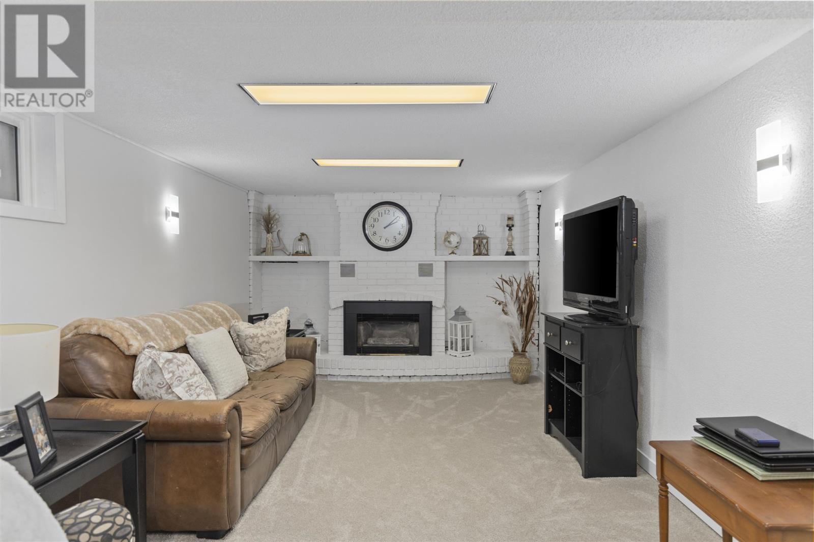 3 Charlotte Dr, Sault Ste. Marie, Ontario  P6B 5S6 - Photo 33 - SM253444