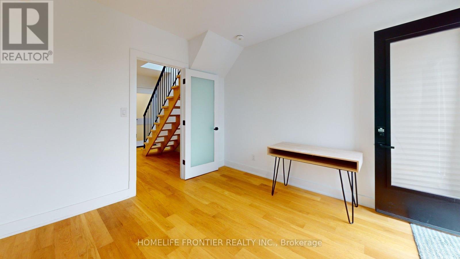 5 - 197 Hallam Street, Toronto (Dovercourt-Wallace Emerson-Junction), Ontario  M6H 1X6 - Photo 4 - W12607122