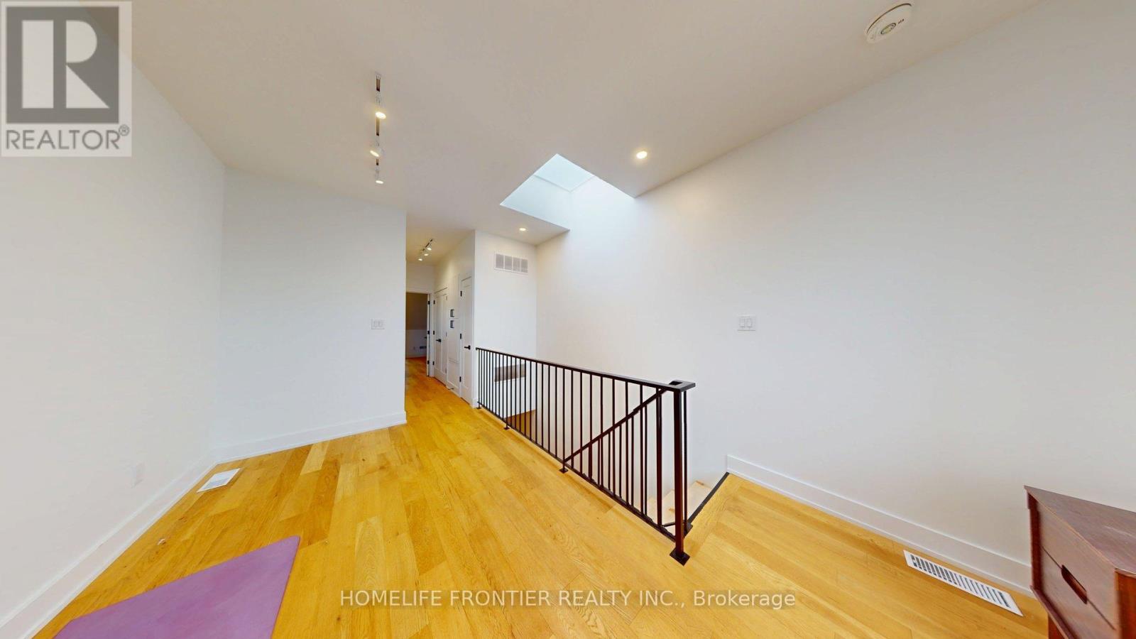 5 - 197 Hallam Street, Toronto (Dovercourt-Wallace Emerson-Junction), Ontario  M6H 1X6 - Photo 11 - W12607122