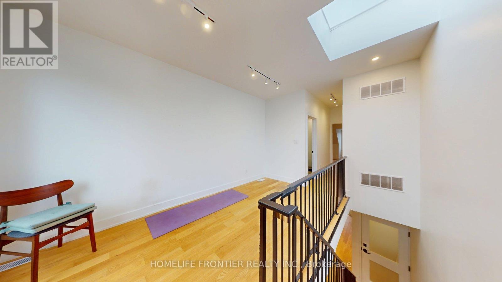 5 - 197 Hallam Street, Toronto (Dovercourt-Wallace Emerson-Junction), Ontario  M6H 1X6 - Photo 12 - W12607122