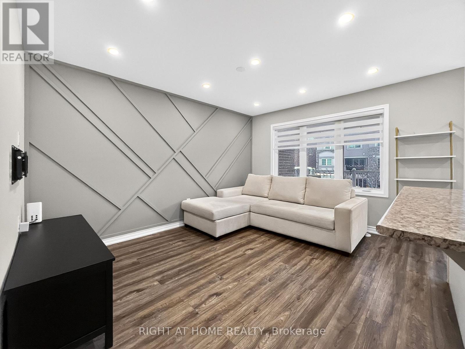 1274 Hop Place, Milton, Ontario  L9E 1S4 - Photo 16 - W12632526