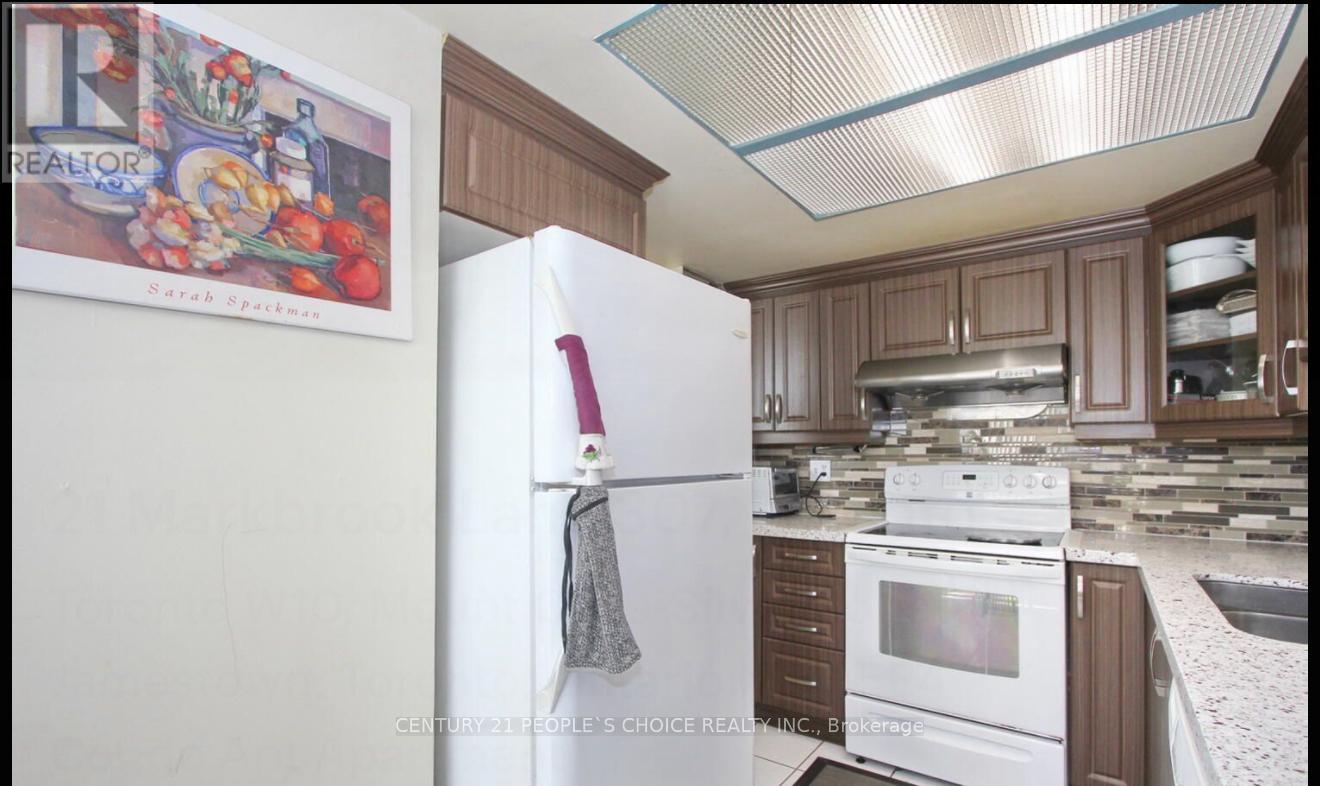 307 - 21 Markbrook Lane, Toronto (Mount Olive-Silverstone-Jamestown), Ontario  M9V 5E4 - Photo 2 - W12588818