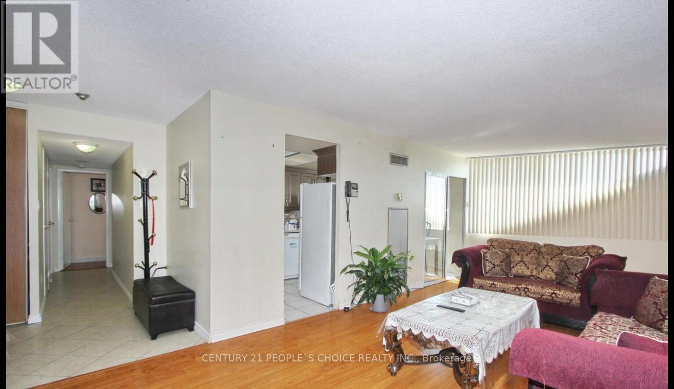 307 - 21 Markbrook Lane, Toronto (Mount Olive-Silverstone-Jamestown), Ontario  M9V 5E4 - Photo 4 - W12588818