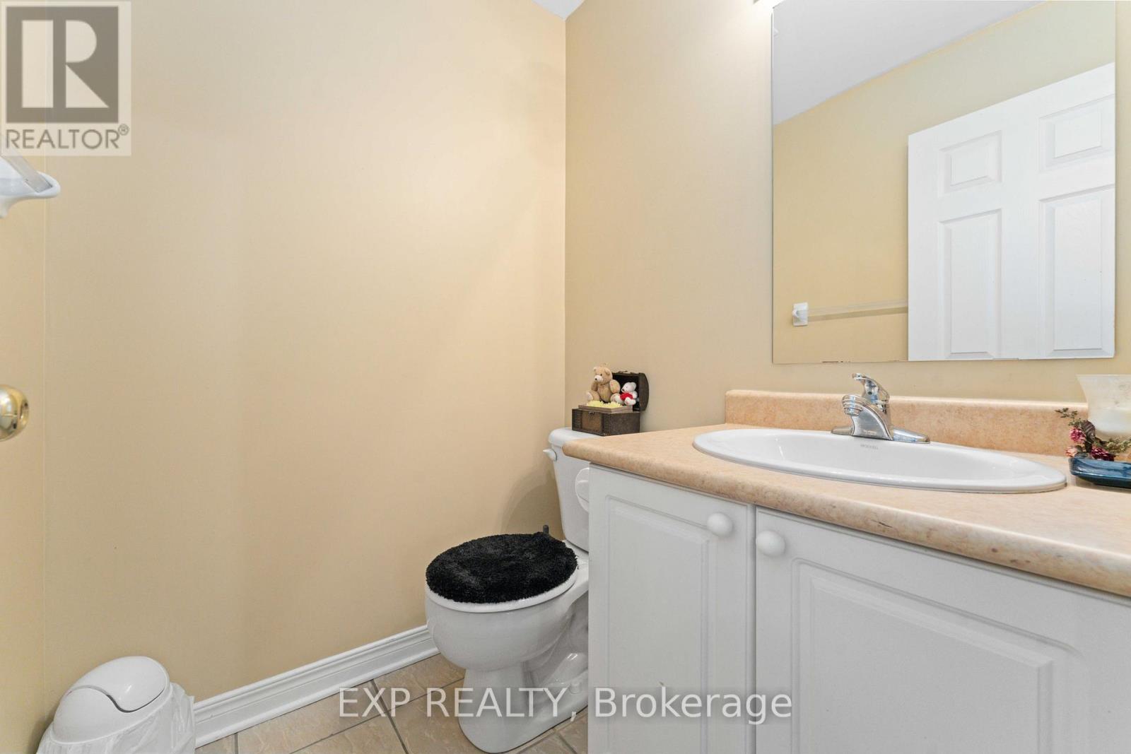 118 Finn Court, Ottawa, Ontario K1V 2C8 - Photo 4 - X12416732