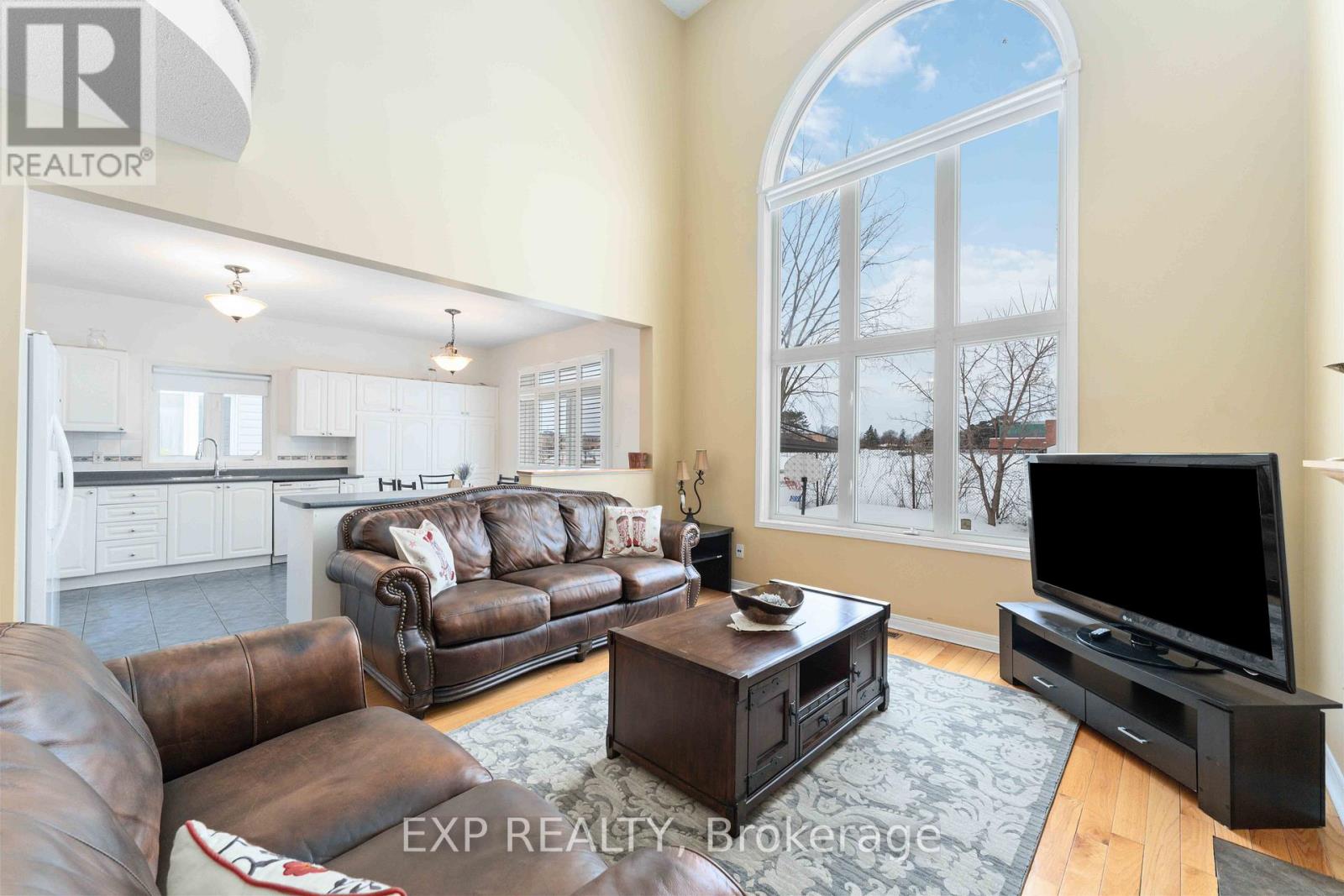 118 Finn Court, Ottawa, Ontario K1V 2C8 - Photo 9 - X12416732