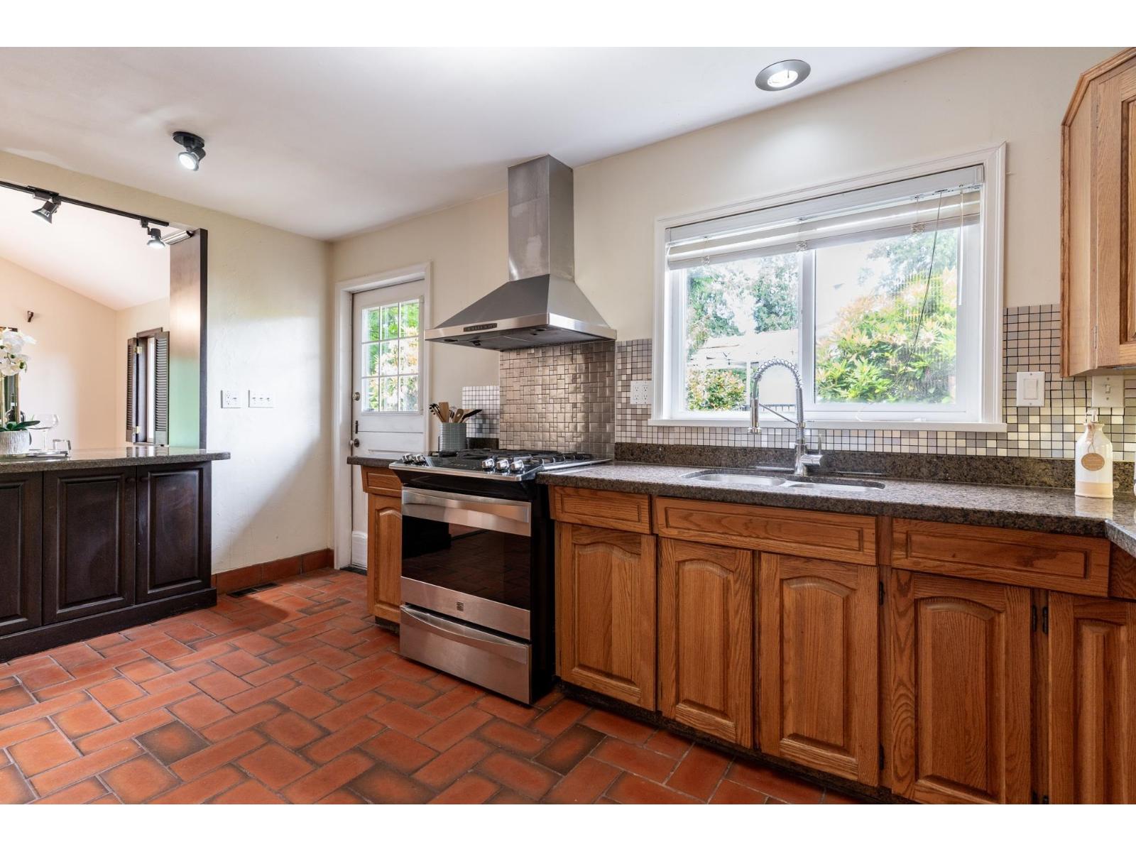 8649 Sunbury Place, Delta, British Columbia  V4C 3Y9 - Photo 19 - R3048819