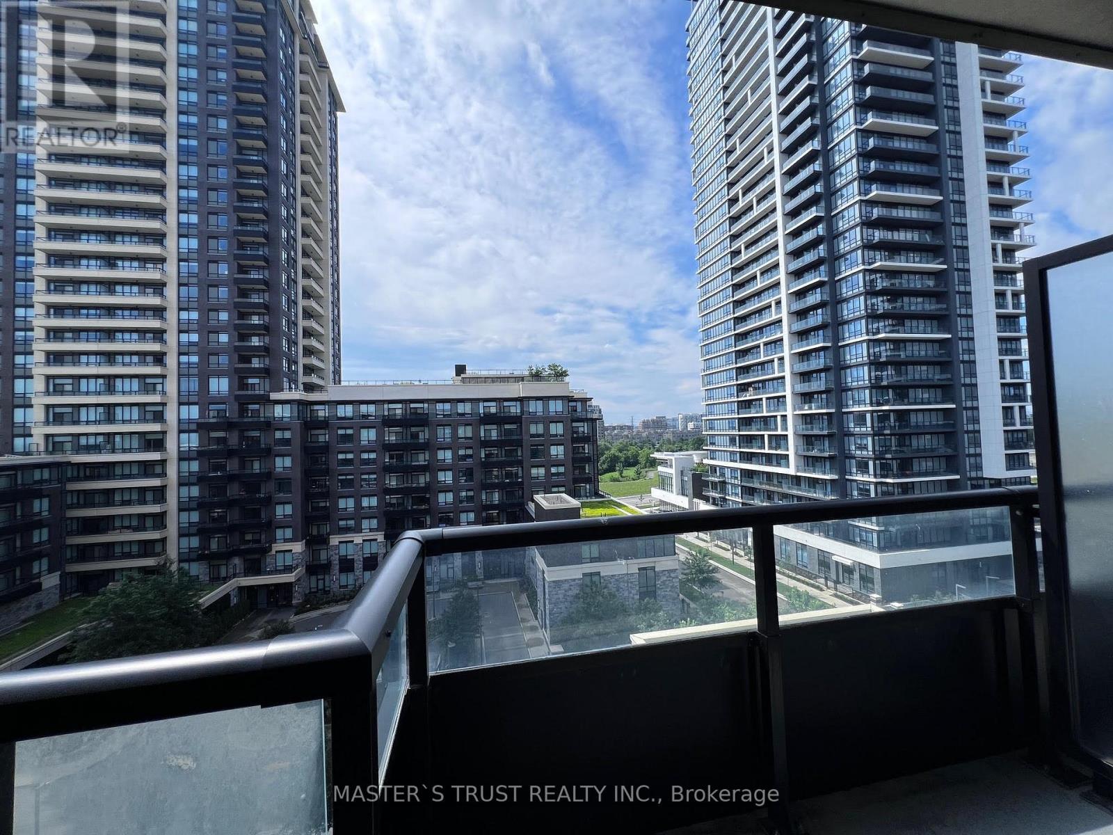 Rg06 - 25 Water  Walk Drive, Markham, Ontario  L3R 1L5 - Photo 10 - N12632552