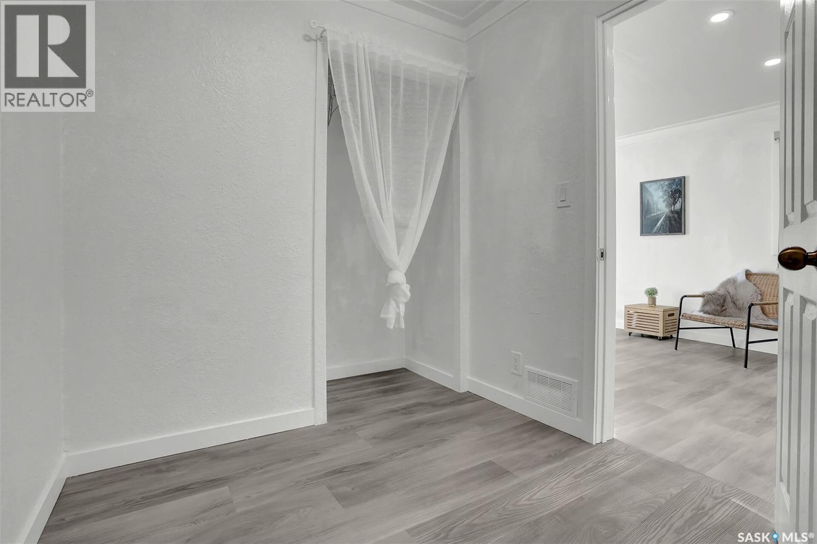 1668 Ottawa Street, Regina, Saskatchewan S4P 1N9 - Photo 12 - SK017720