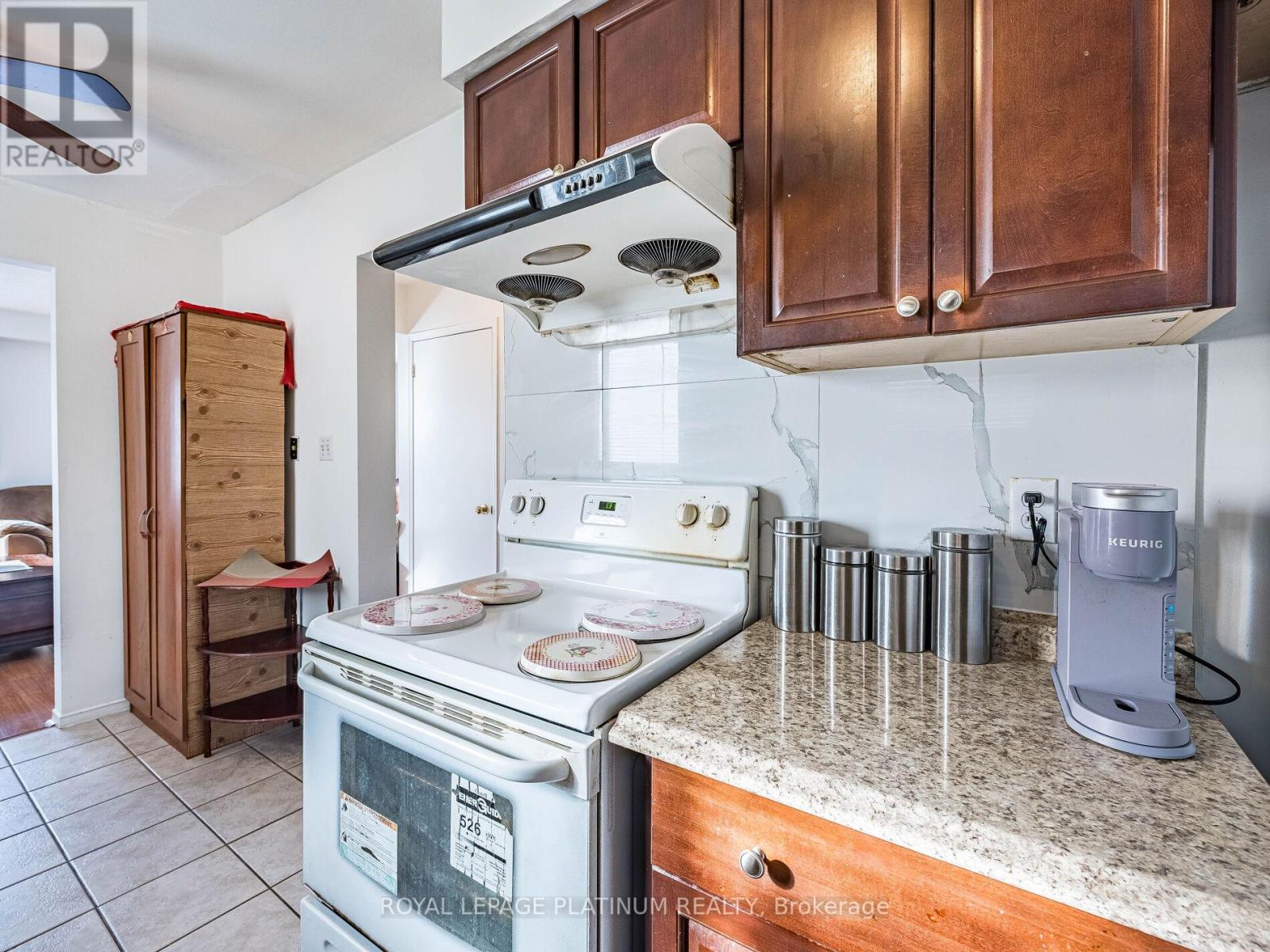 14 Wallingford Court, Brampton, Ontario  L6Y 4V7 - Photo 16 - W12630986