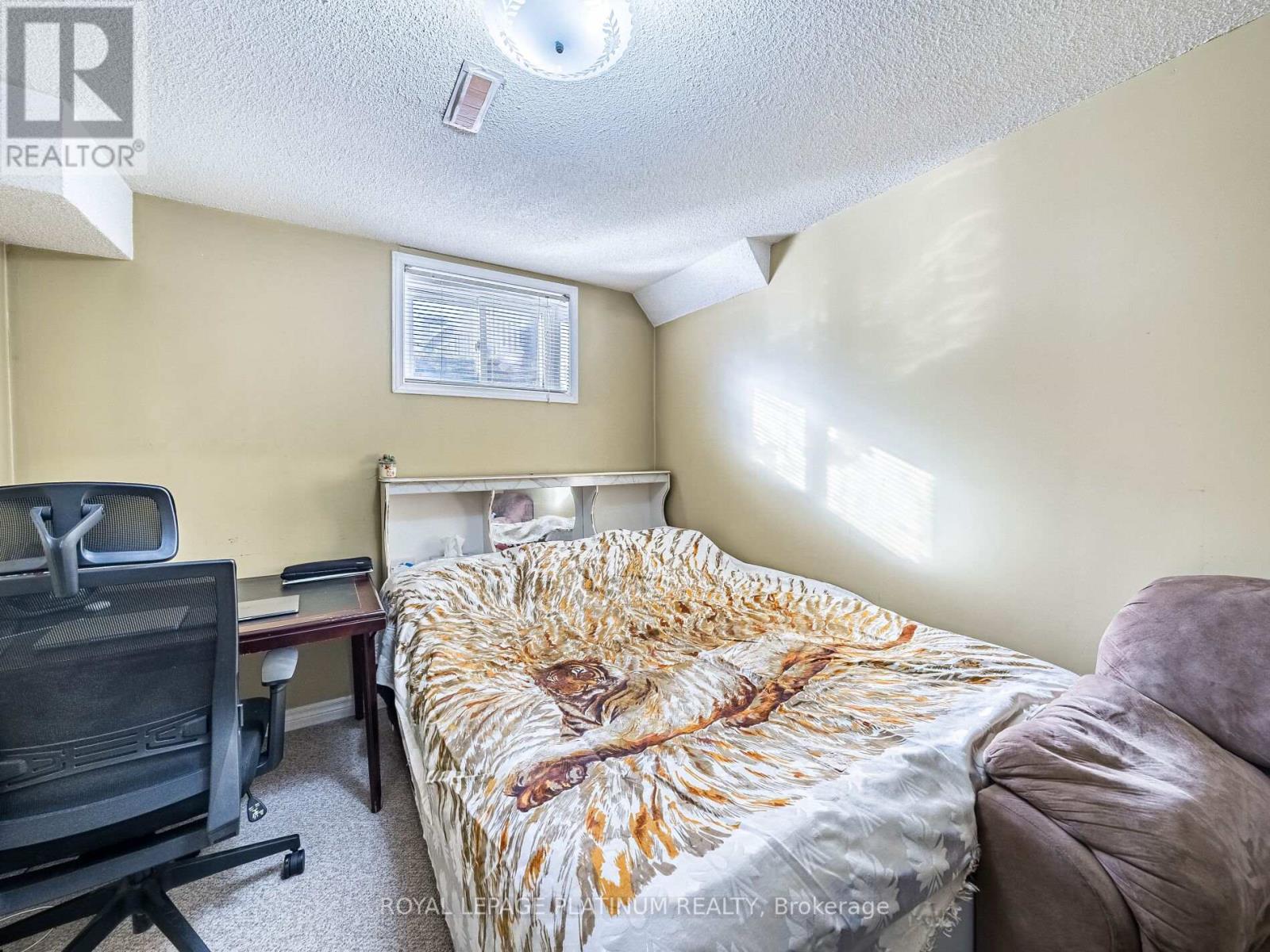 14 Wallingford Court, Brampton, Ontario  L6Y 4V7 - Photo 40 - W12630986