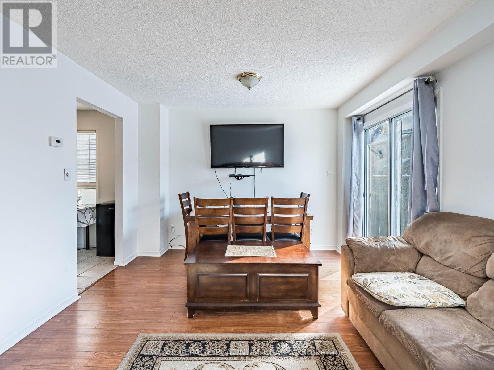 14 Wallingford Court, Brampton, Ontario  L6Y 4V7 - Photo 9 - W12630986